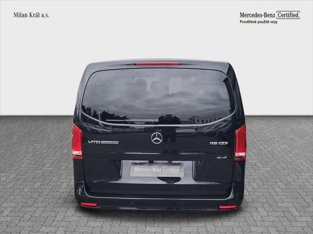 Mercedes-Benz Vito 4