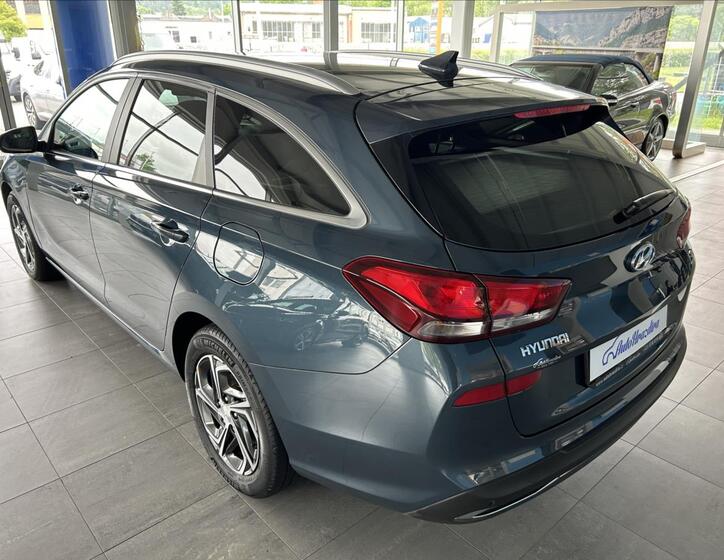 Hyundai i30 4