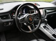 Porsche Macan 25