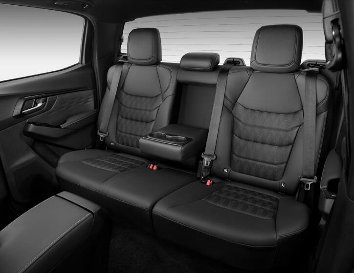 Isuzu D-Max 6
