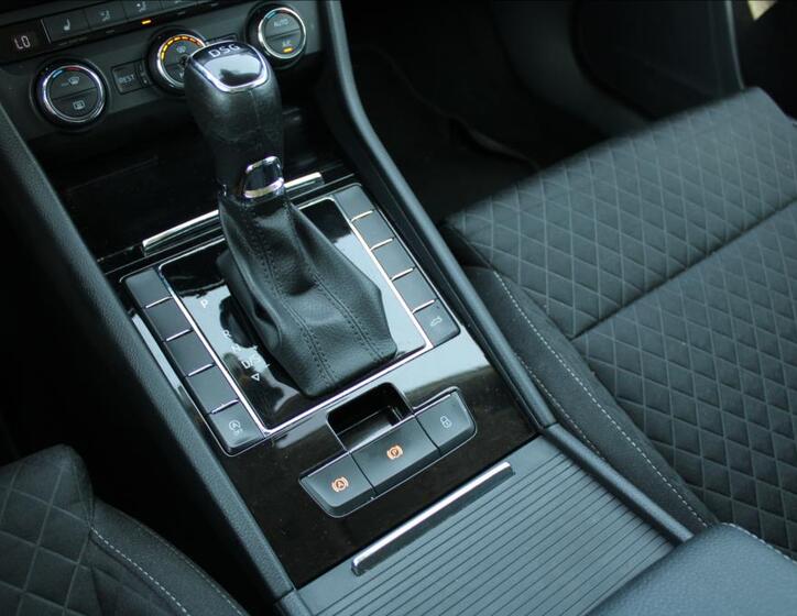 Škoda Superb 23