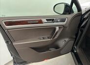Volkswagen Touareg 25