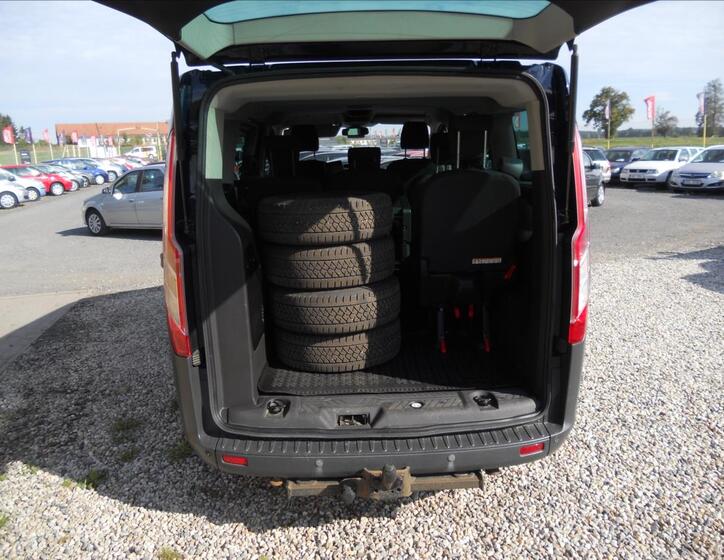 Ford Tourneo Custom 16