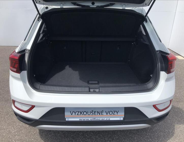 Volkswagen T-Roc 11