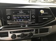 Volkswagen Caravelle 19