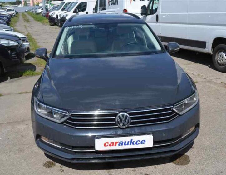 Volkswagen Passat 2