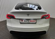 Tesla Model Y 7