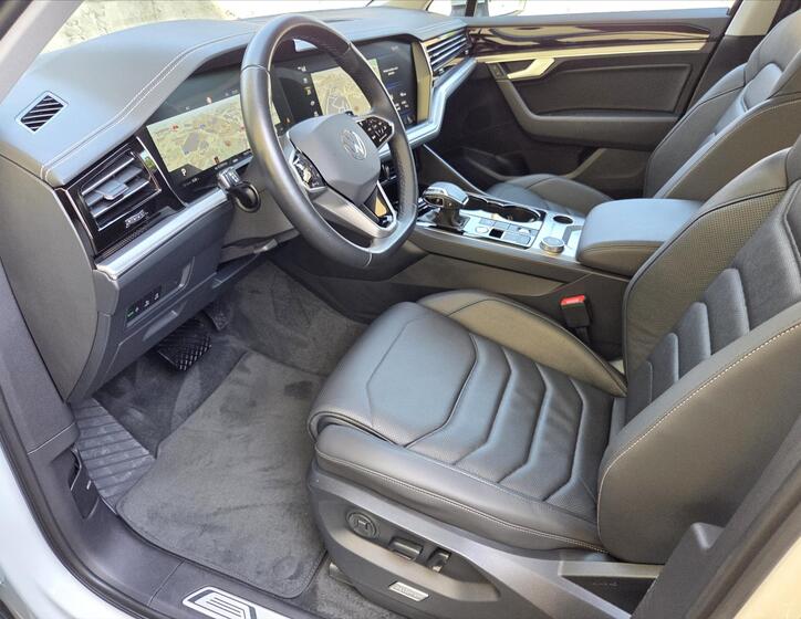 Volkswagen Touareg 9