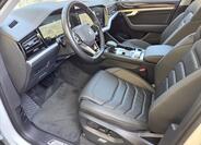 Volkswagen Touareg 9