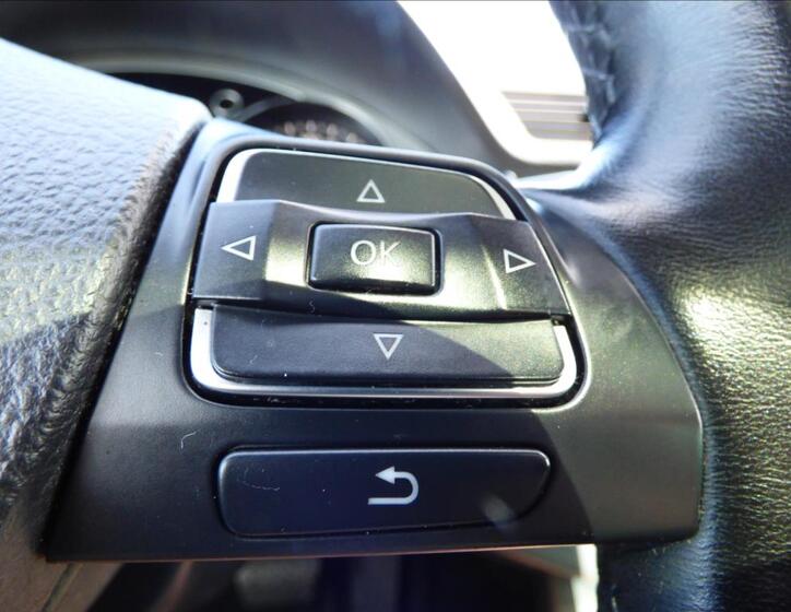 Volkswagen Passat CC 16