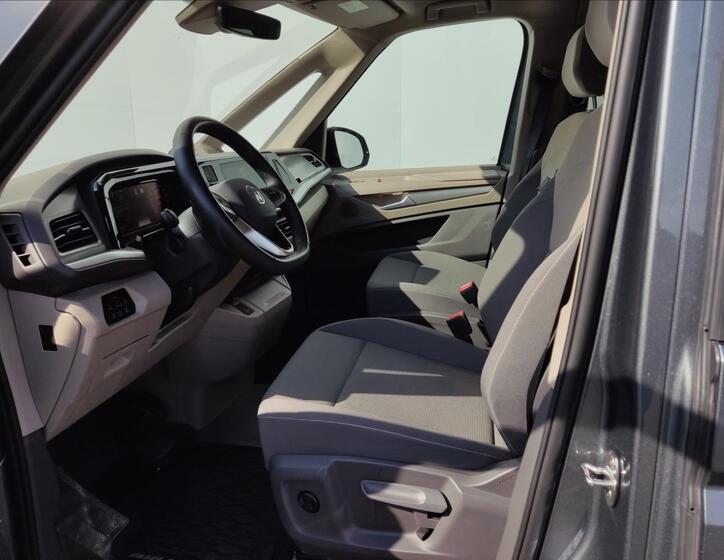 Volkswagen Multivan 8