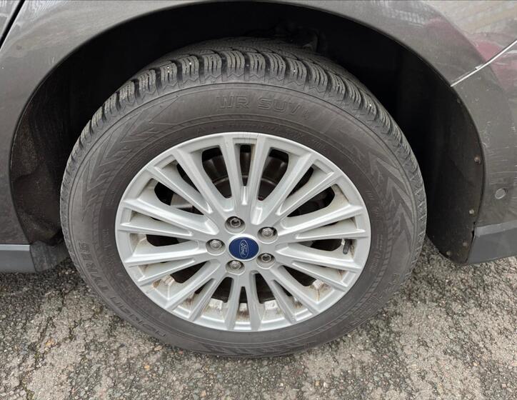 Ford Galaxy 12