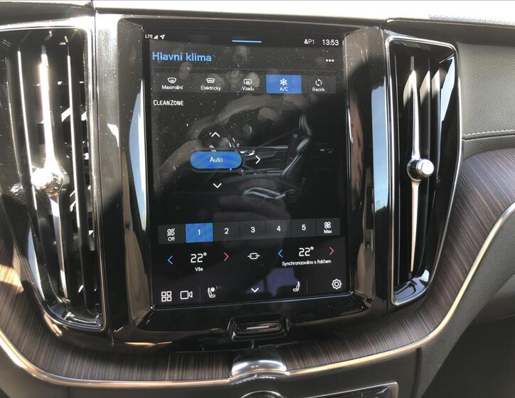 Volvo XC60 25
