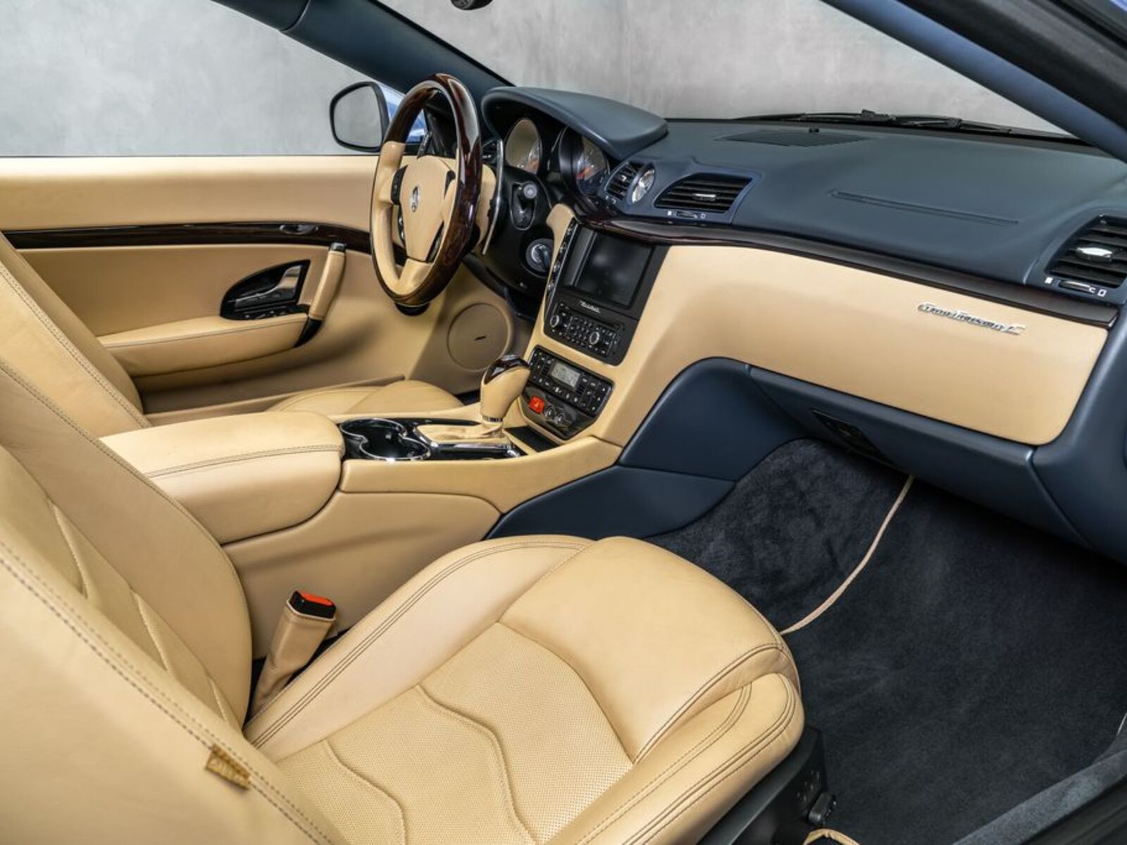 Maserati GranCabrio 12