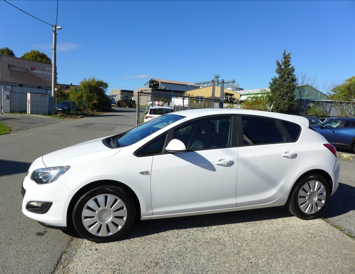 Opel Astra 9