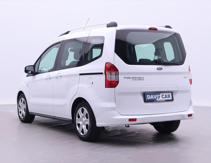 Ford Tourneo Courier 5