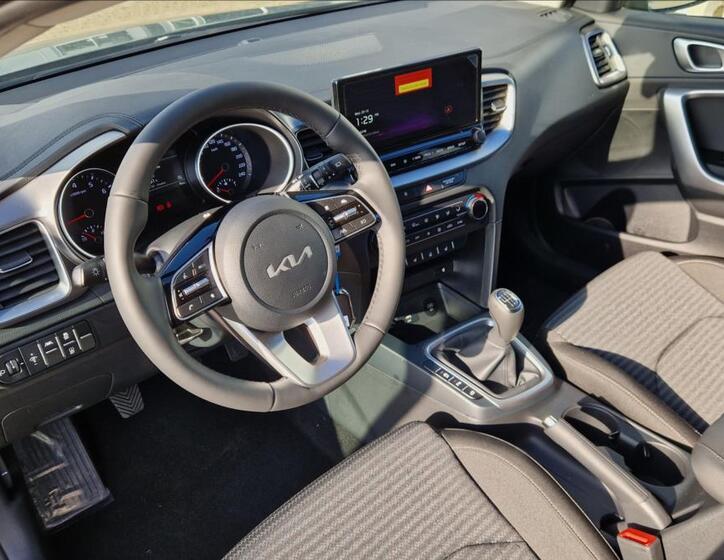 KIA Ceed 8