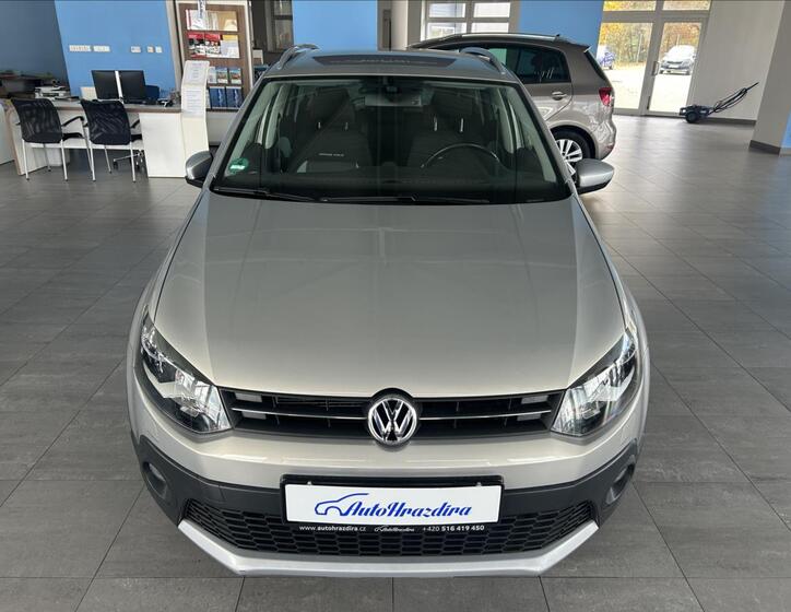 Volkswagen Polo 2