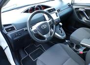 Toyota Verso 15
