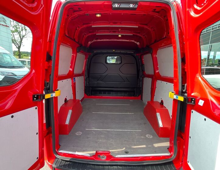 Ford Transit Custom 6