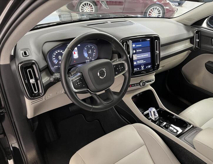 Volvo XC40 6