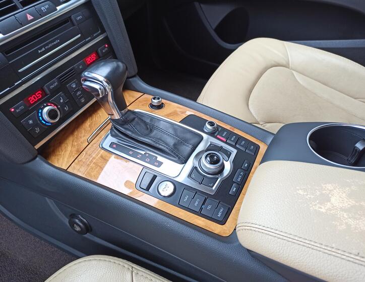 Audi Q7 22