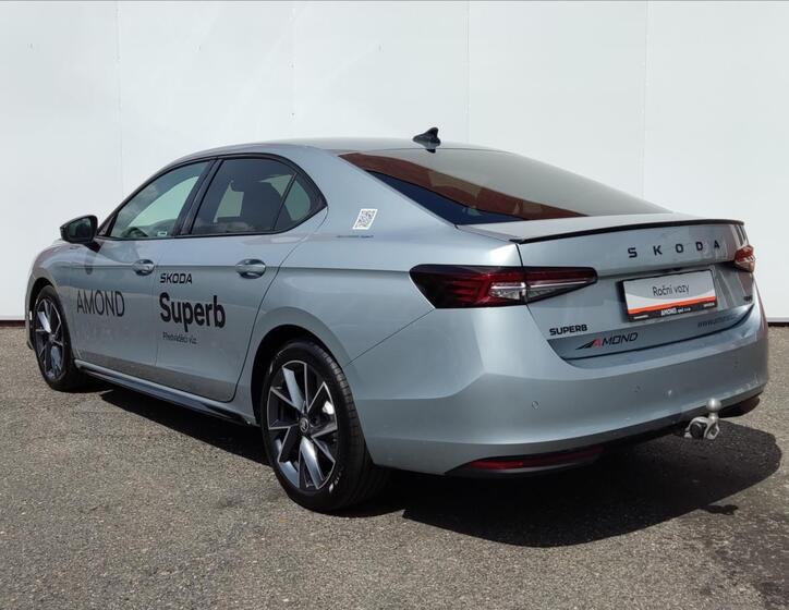 Škoda Superb 28