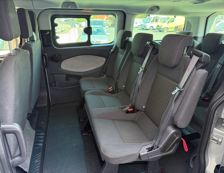 Ford Tourneo Custom 20