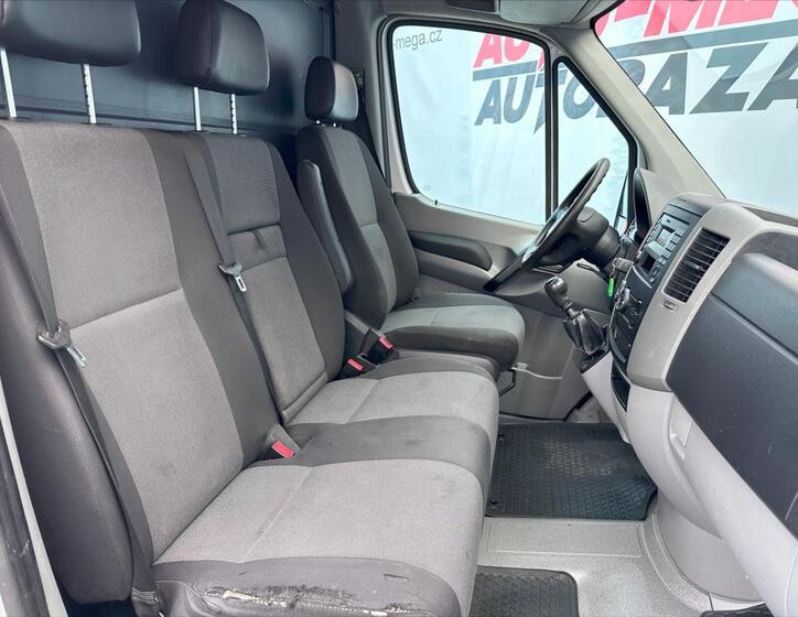 Volkswagen Crafter 12