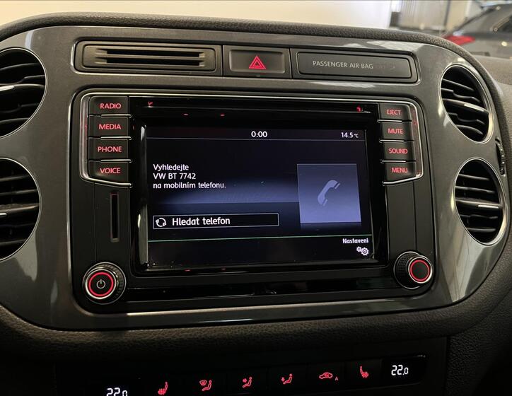 Volkswagen Tiguan 8
