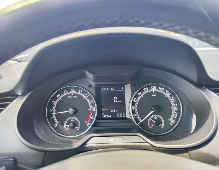 Škoda Octavia 16