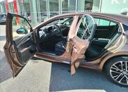Toyota Camry 5