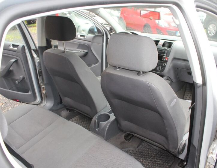 Volkswagen Golf 21