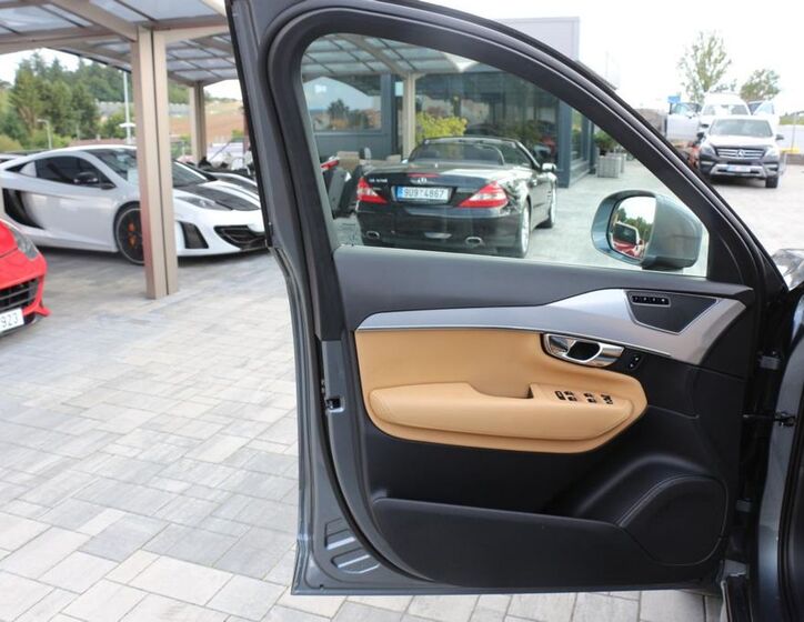 Volvo XC90 20