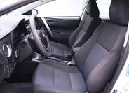Toyota Auris 11