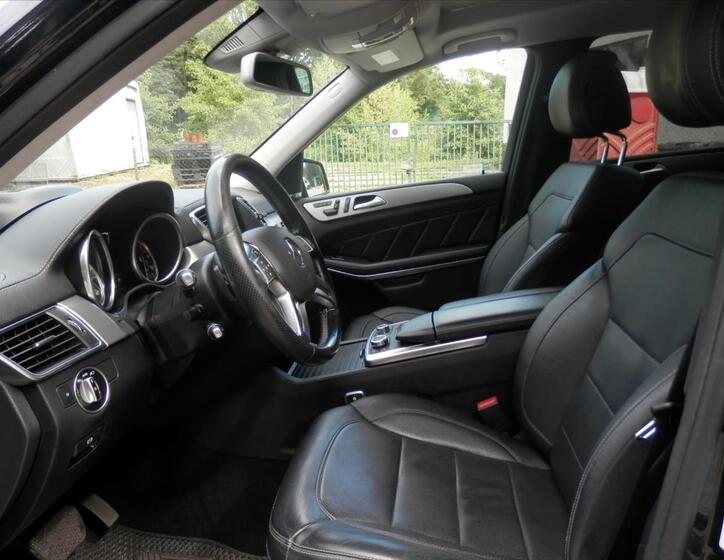 Mercedes-Benz GL 11