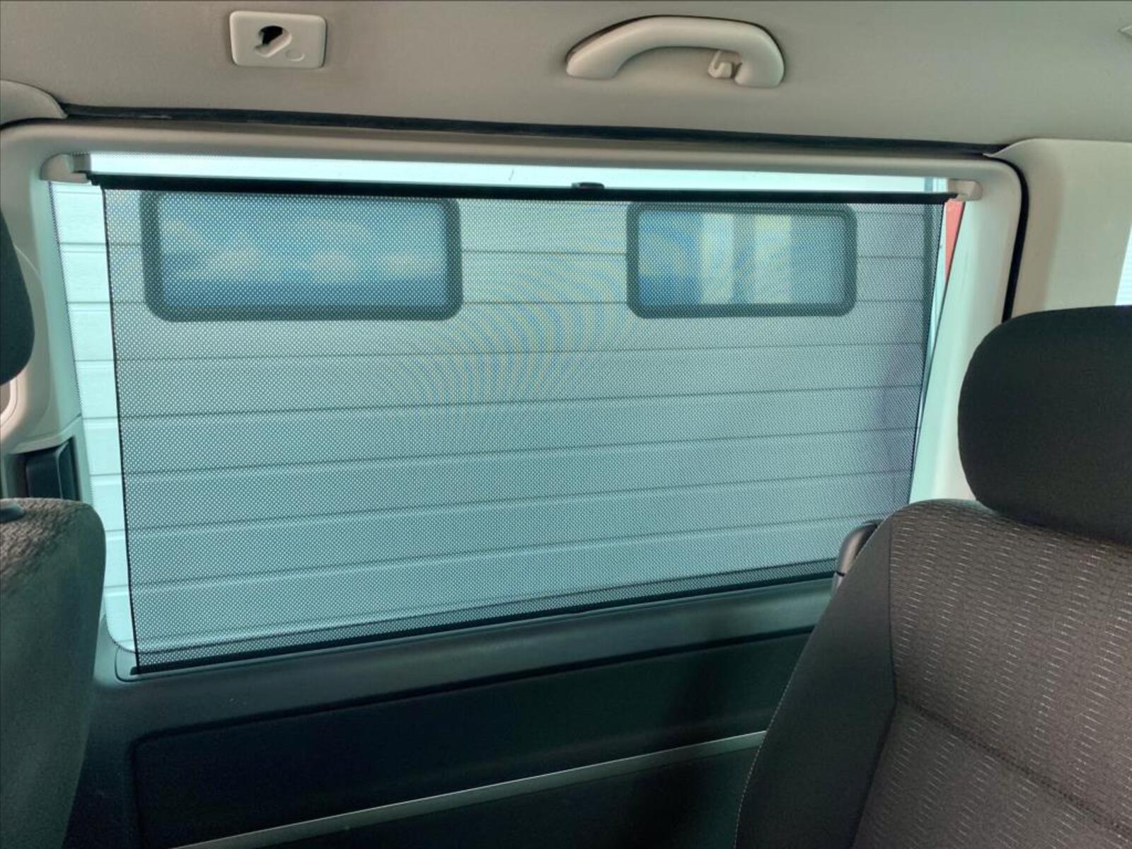 Volkswagen Multivan 43