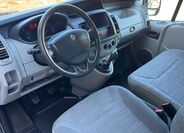 Renault Trafic 8