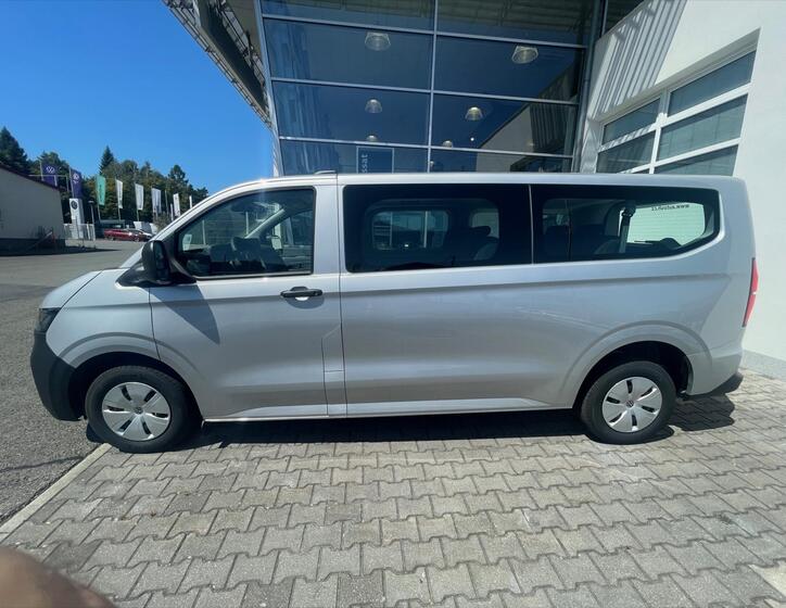 Volkswagen Caravelle 2