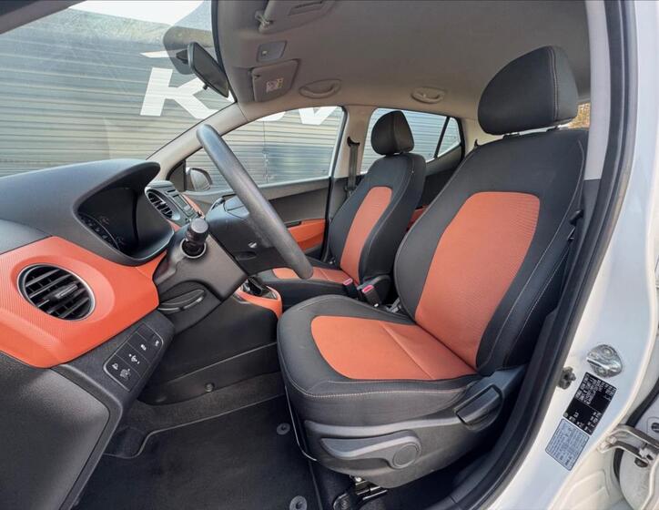 Hyundai i10 13