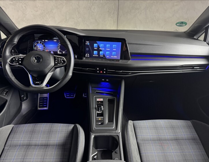 Volkswagen Golf 15