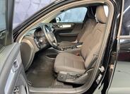 Volvo XC40 11
