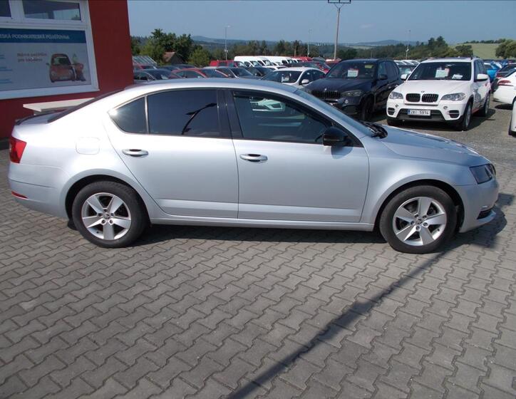 Škoda Octavia 9