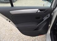 Volkswagen Golf 23