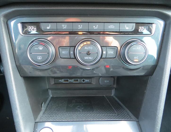 Volkswagen Tiguan 16