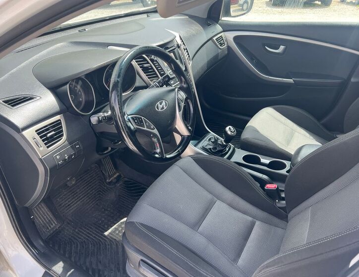 Hyundai i30 10