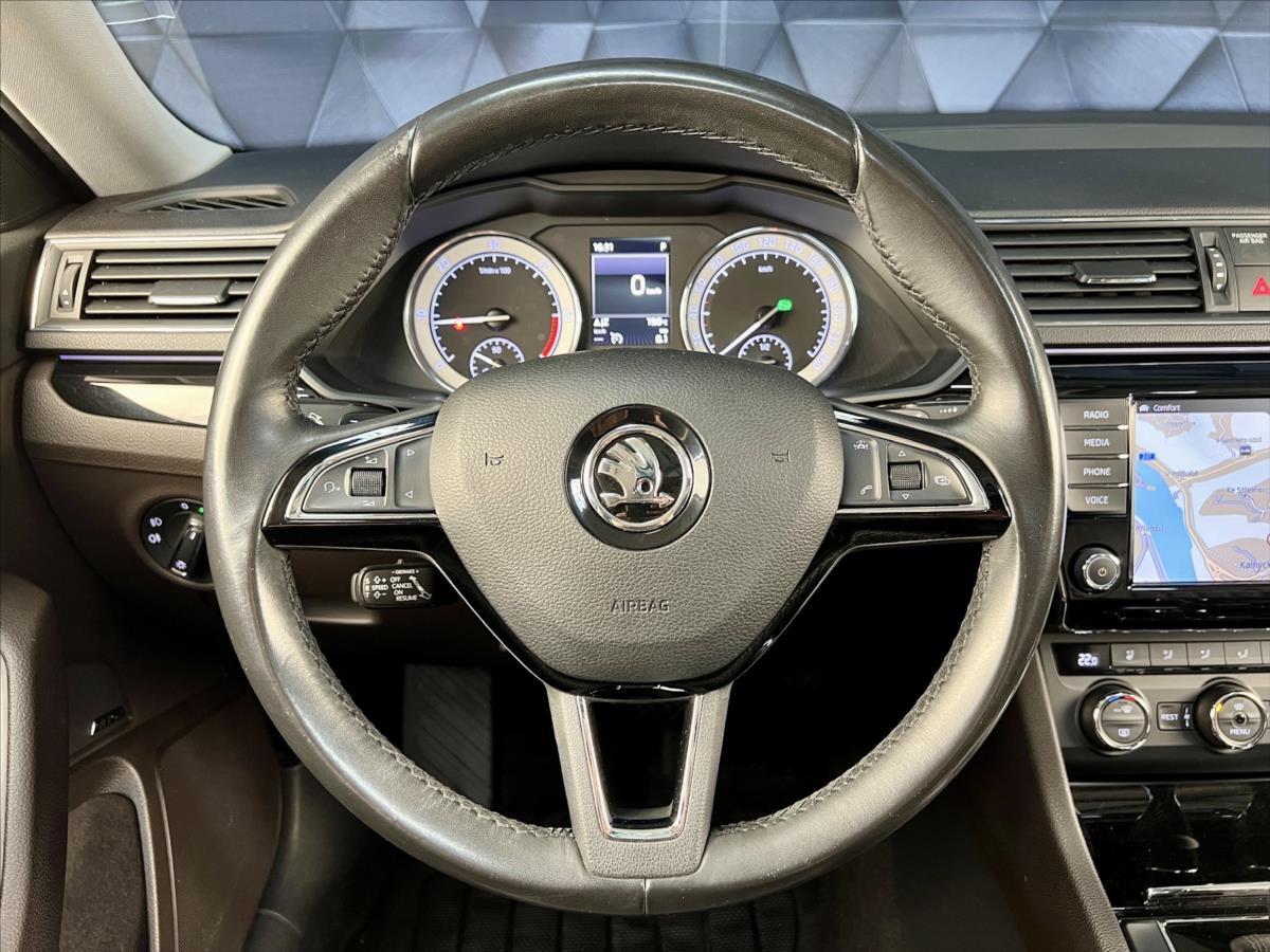 Škoda Superb