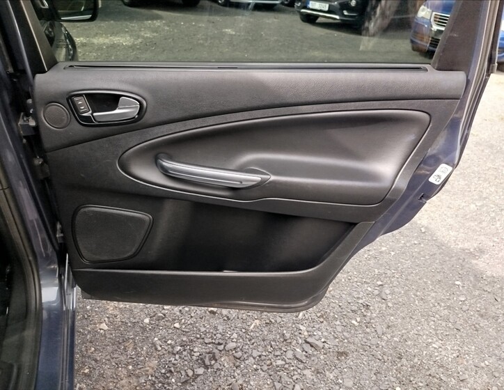 Ford S-MAX 28