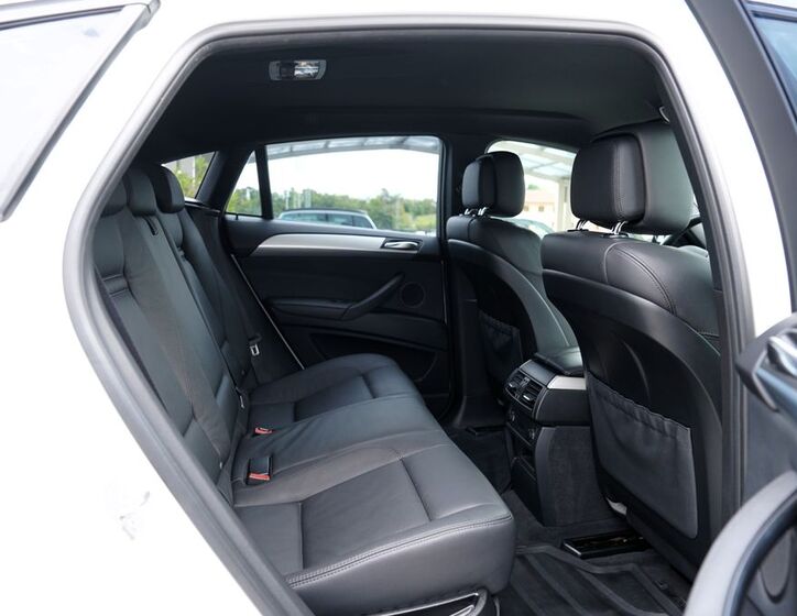 BMW X6 29