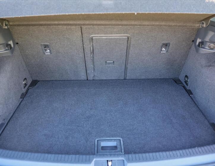 Volkswagen Golf 10